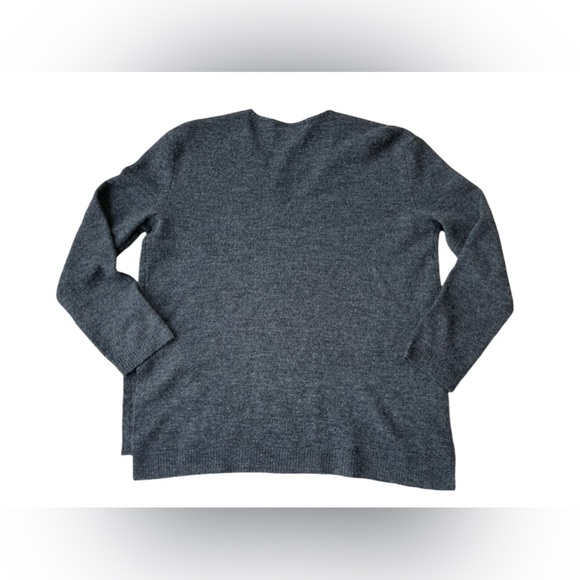 Banana Republic V Neck Sweater Women XS Gray Charcoal Classic Minimalist - Picture 2 of 10